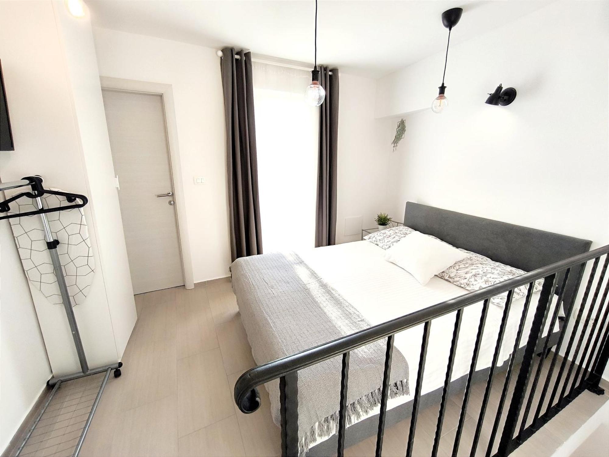 Central Apartment & Room Niko Split Extérieur photo