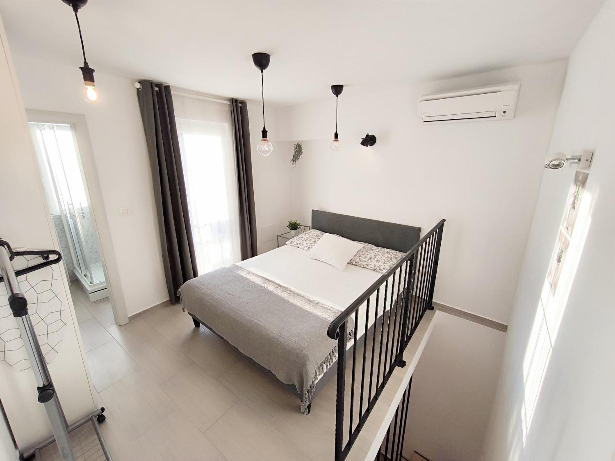 Central Apartment & Room Niko Split Extérieur photo